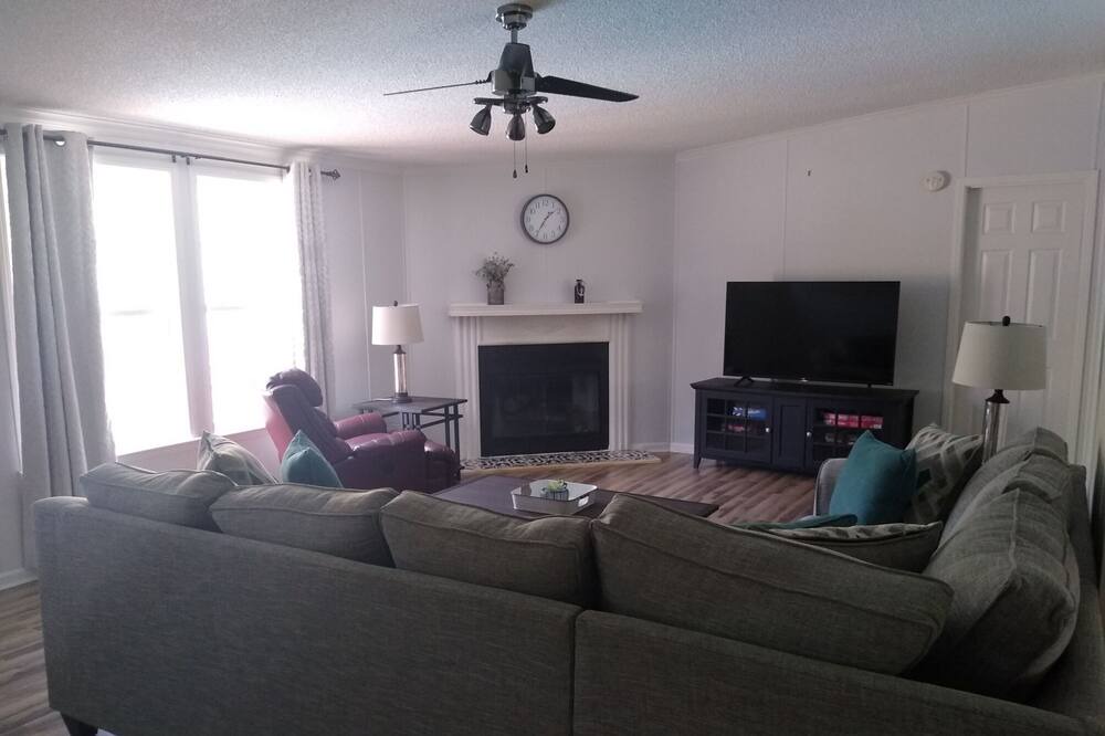 Photo of Livingroom in Summerton