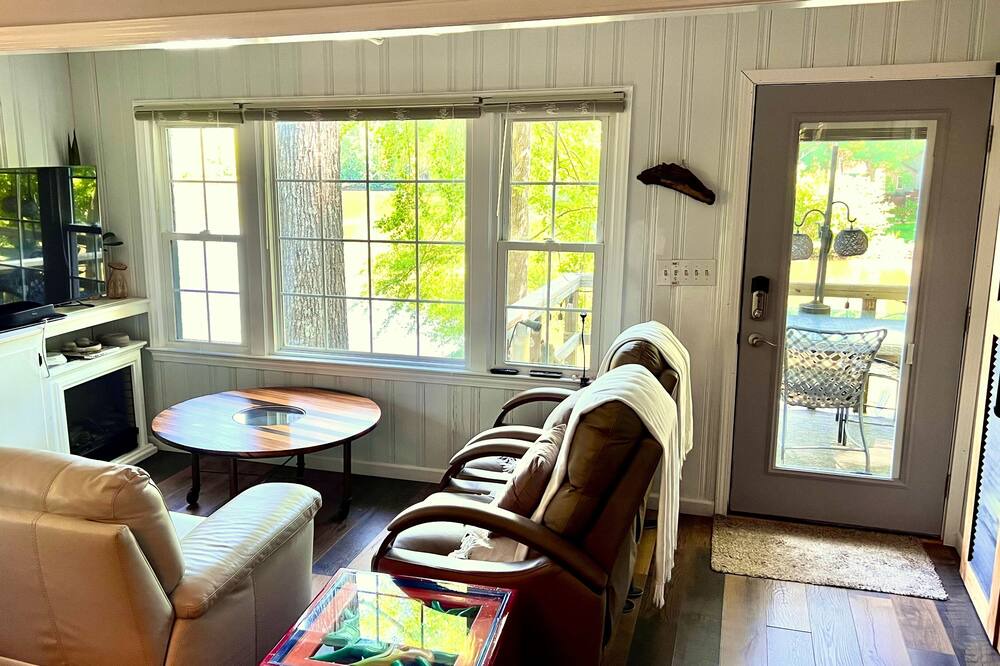 Photo of Livingroom in Anderson