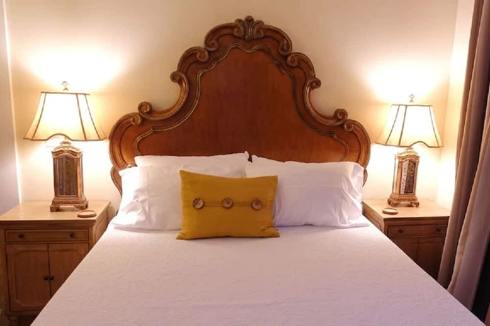 Photo of Bedroom in Historic District