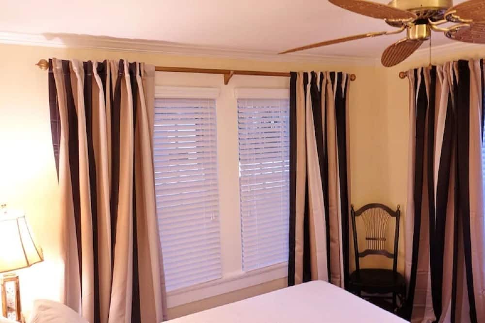 Photo of Bedroom in Historic District
