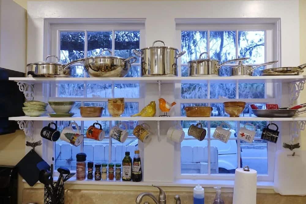 Photo of Kitchen in Historic District
