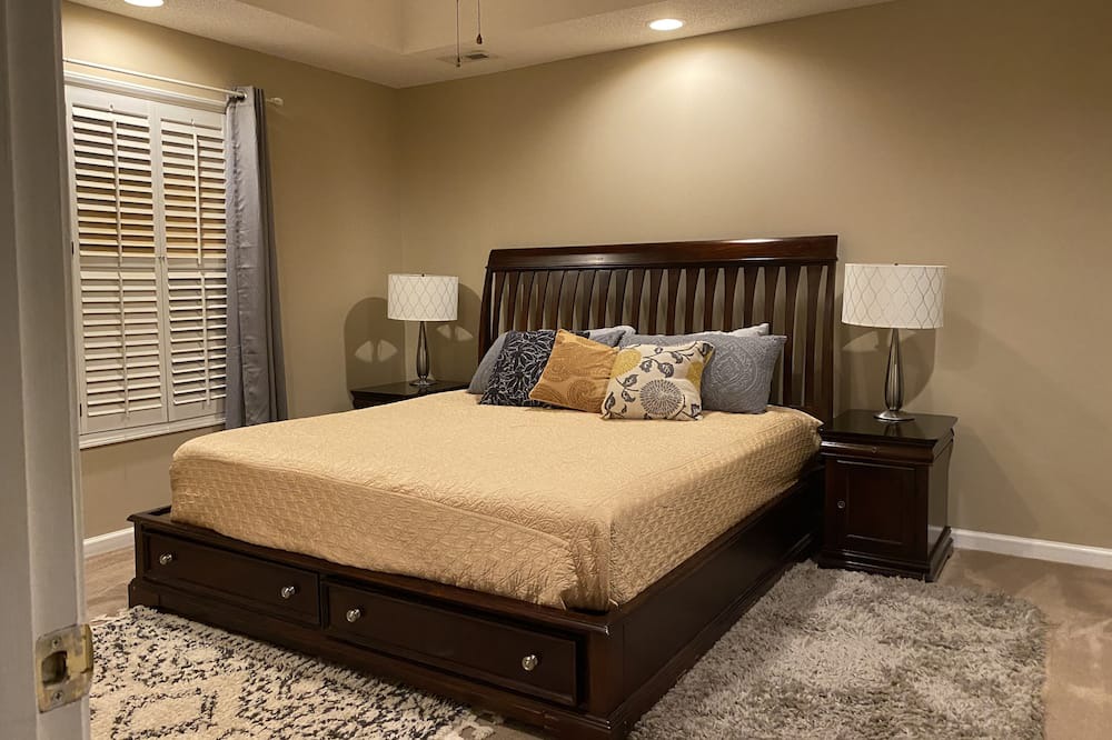 Photo of Bedroom in Dalzell