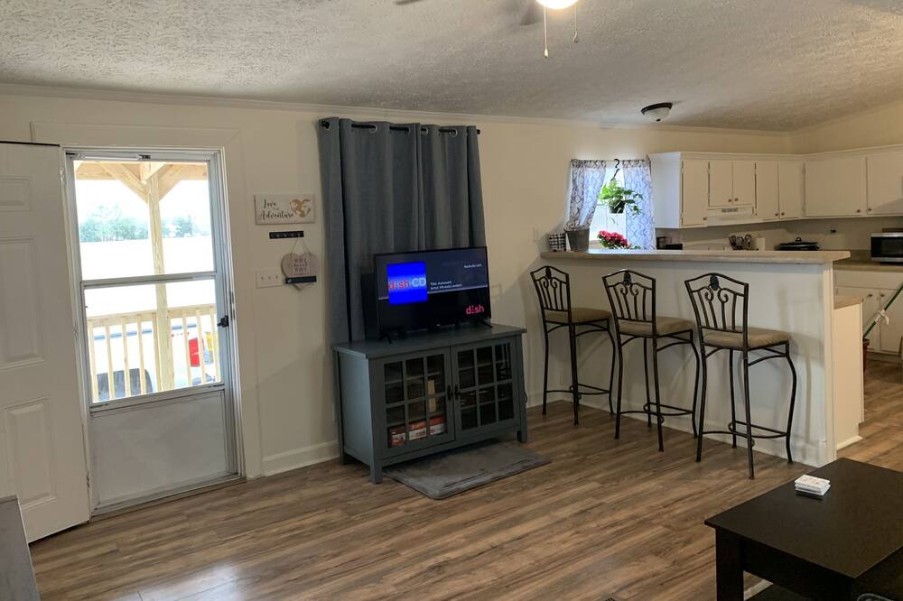 Photo of Livingroom in Lake City