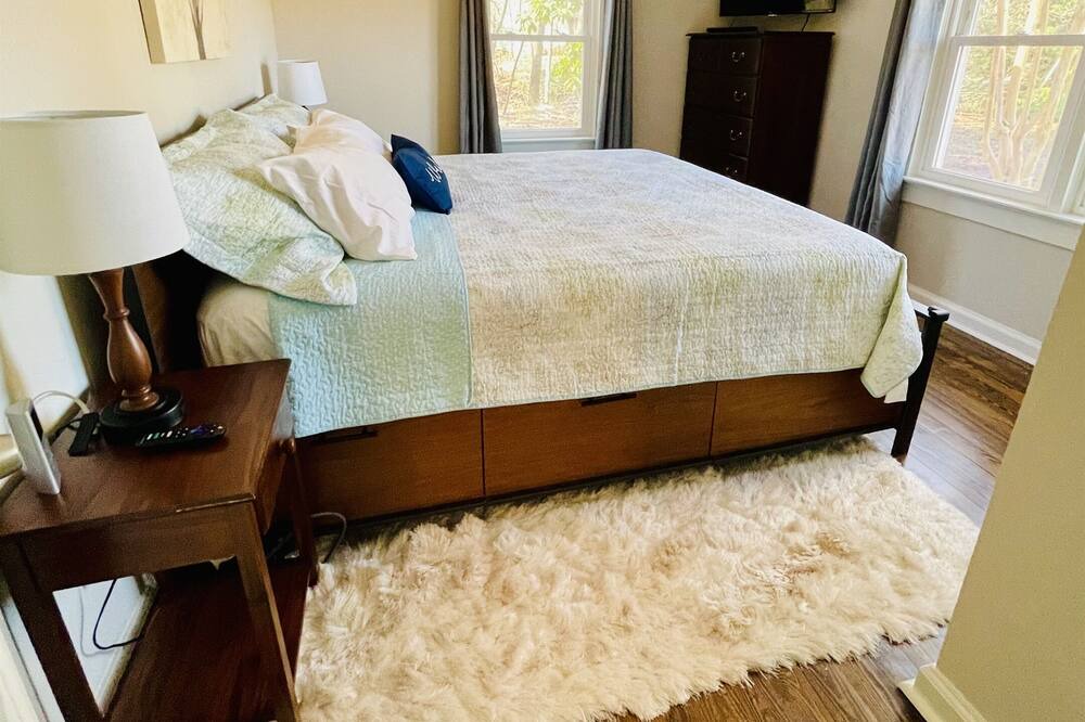 Photo of Bedroom in Seneca