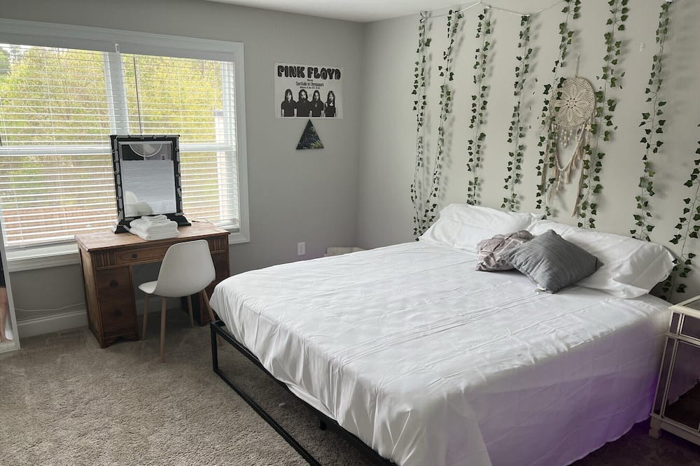 Photo of Bedroom in Grovetown