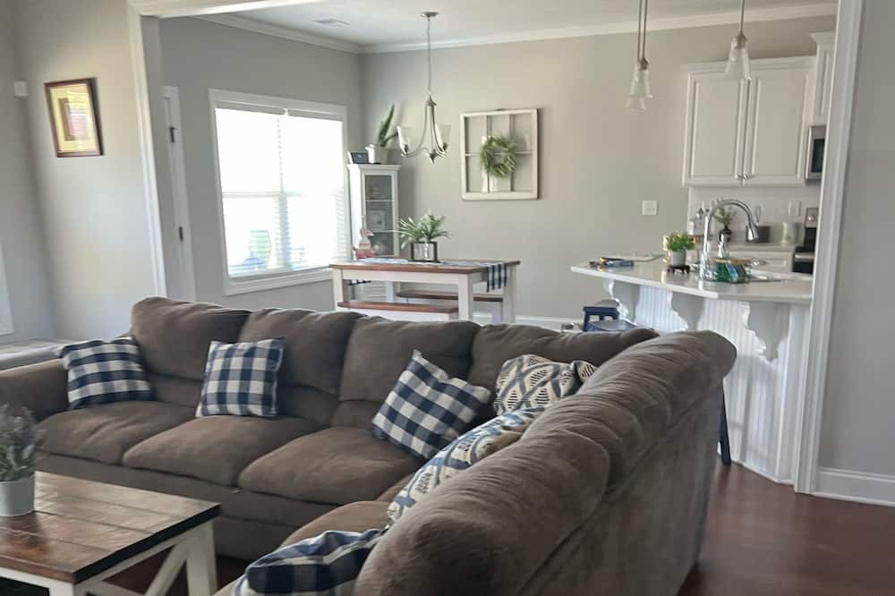 Photo of Livingroom in Grovetown