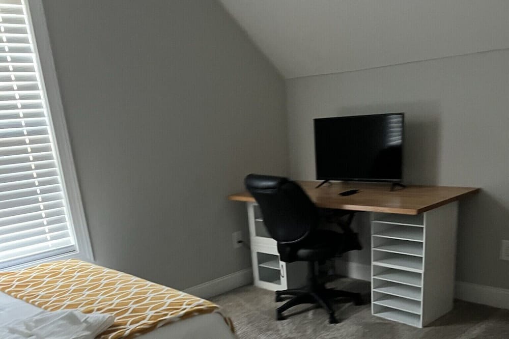 Photo of Bedroom in Grovetown