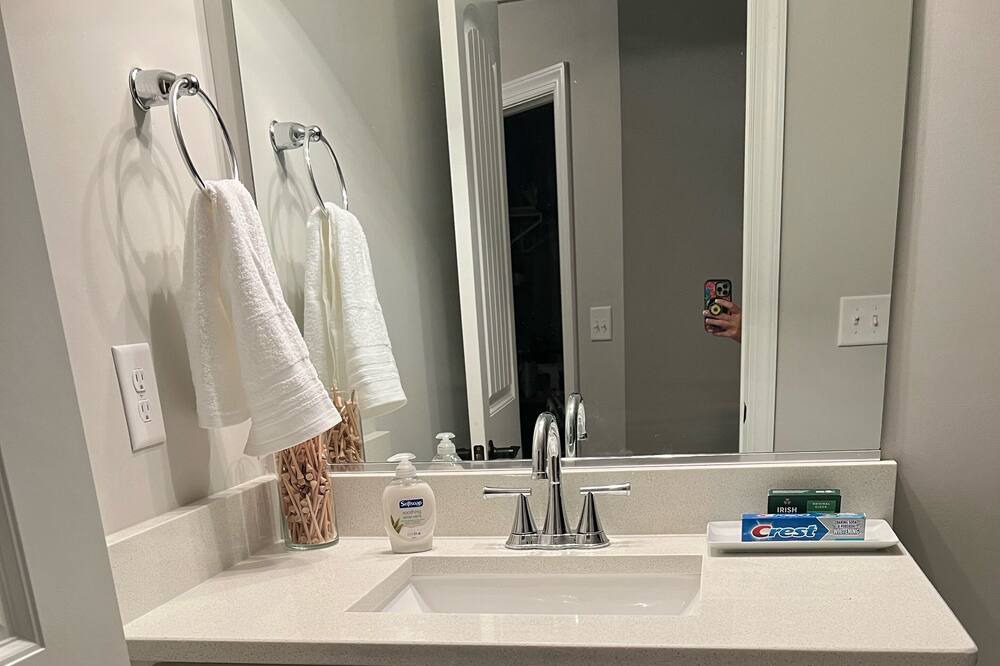 Photo of Bathroom in Grovetown