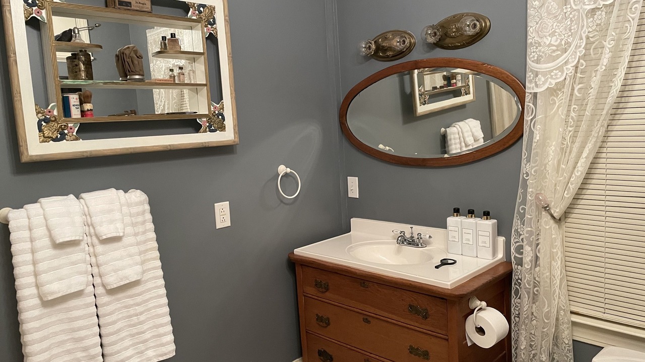 Photo of Bathroom in Elloree