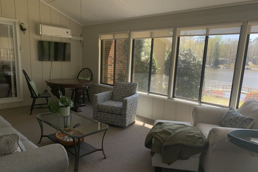 Photo of Livingroom in Lexington County