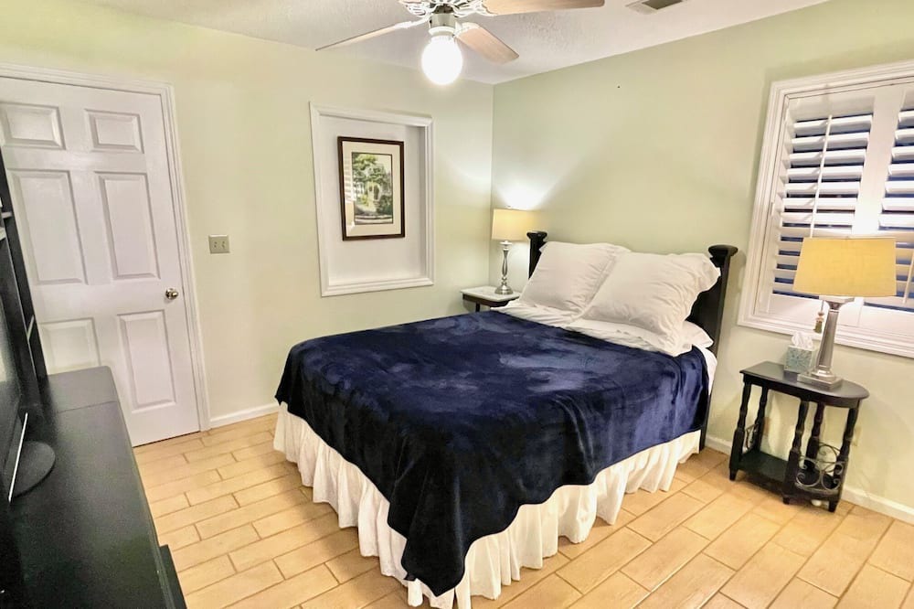 Photo of Bedroom in Statesboro