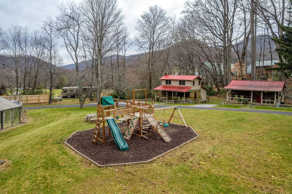 Photo of Others in Maggie Valley