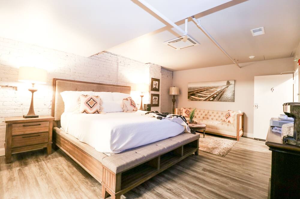 Photo of Bedroom in Seneca