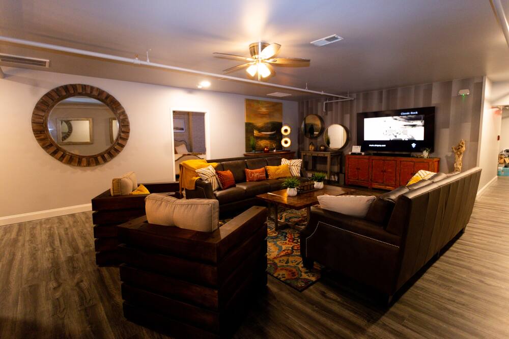 Photo of Livingroom in Seneca