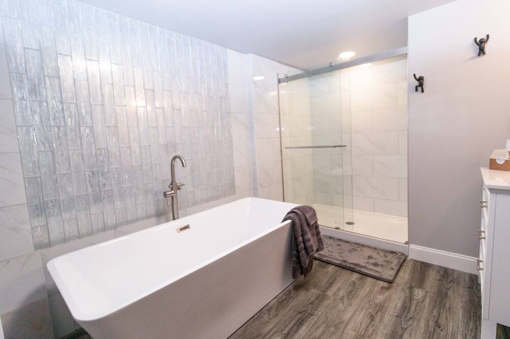 Photo of Bathroom in Seneca