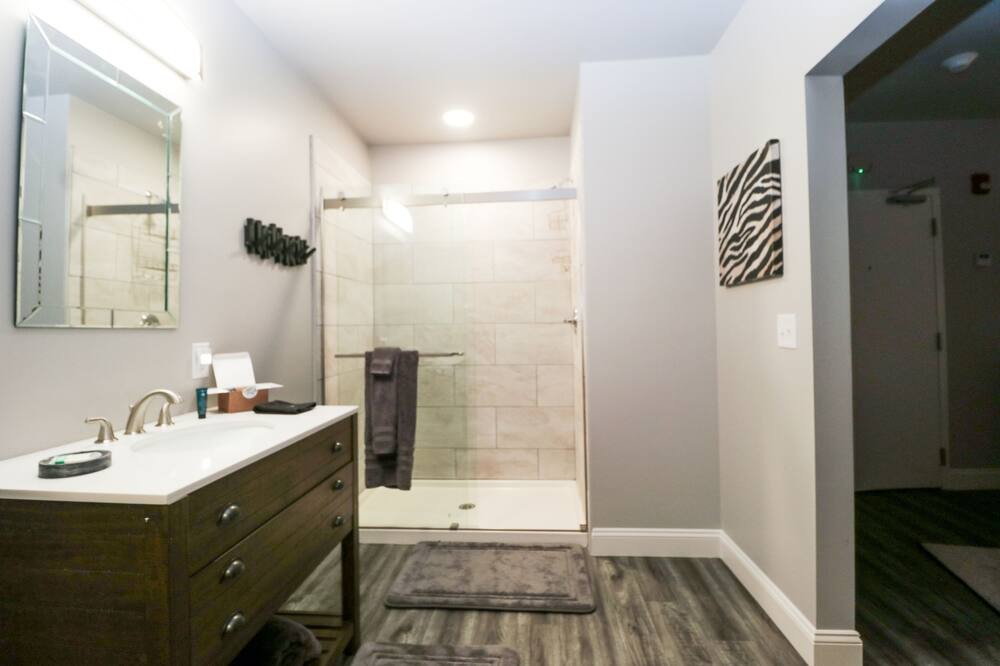 Photo of Bathroom in Seneca