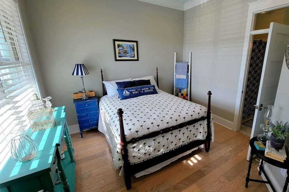 Photo of Bedroom in Greenwood