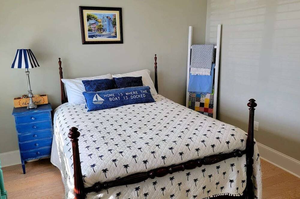 Photo of Bedroom in Greenwood