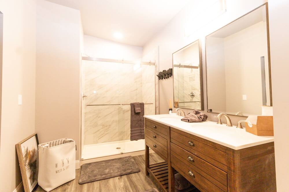 Photo of Bathroom in Seneca