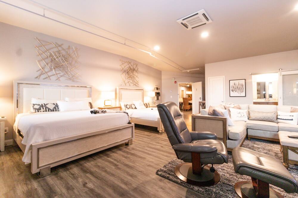 Photo of Bedroom in Seneca
