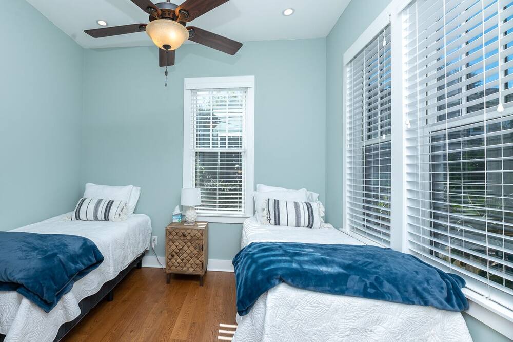 Photo of Bedroom in Westside