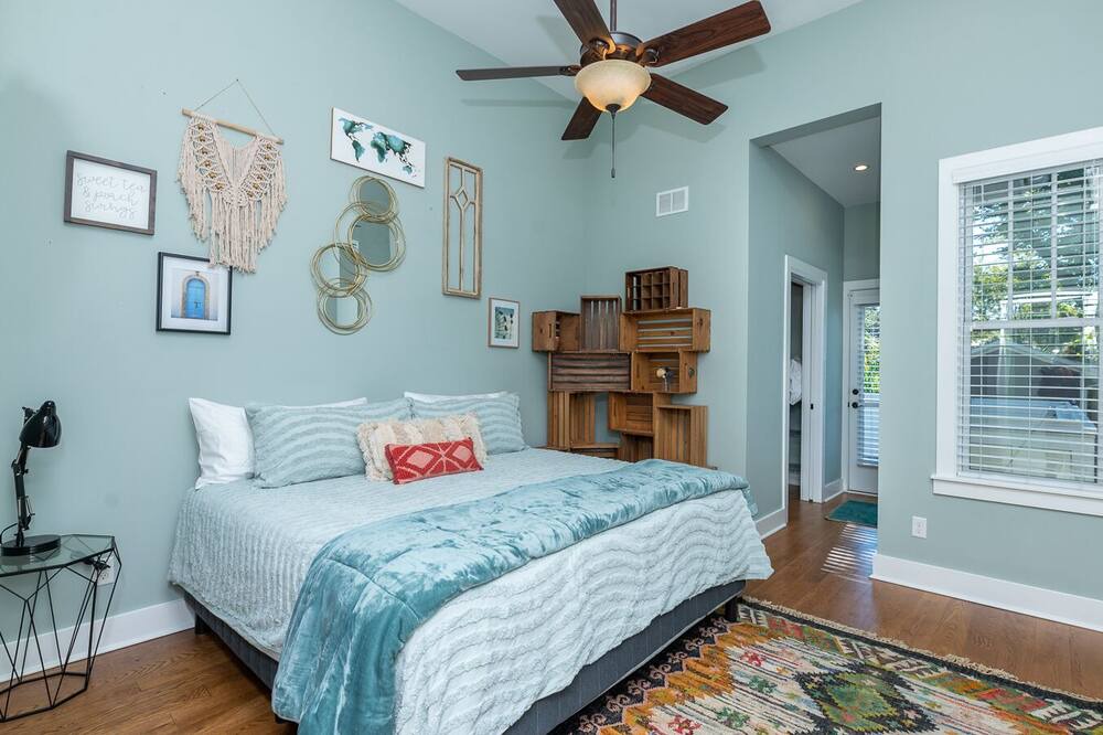 Photo of Bedroom in Westside