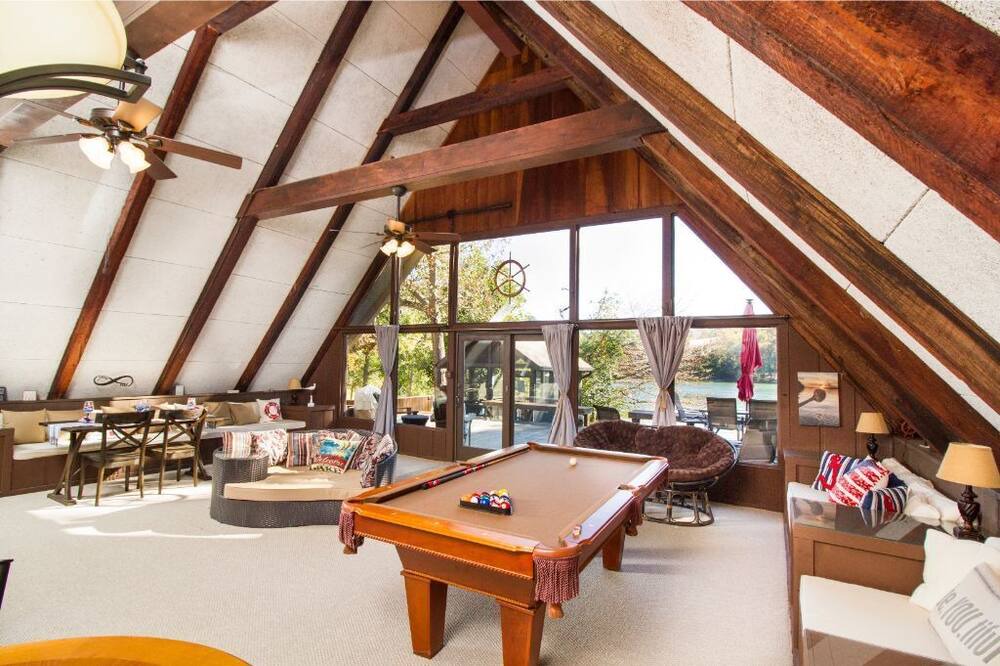 Photo of Livingroom in Fair Play