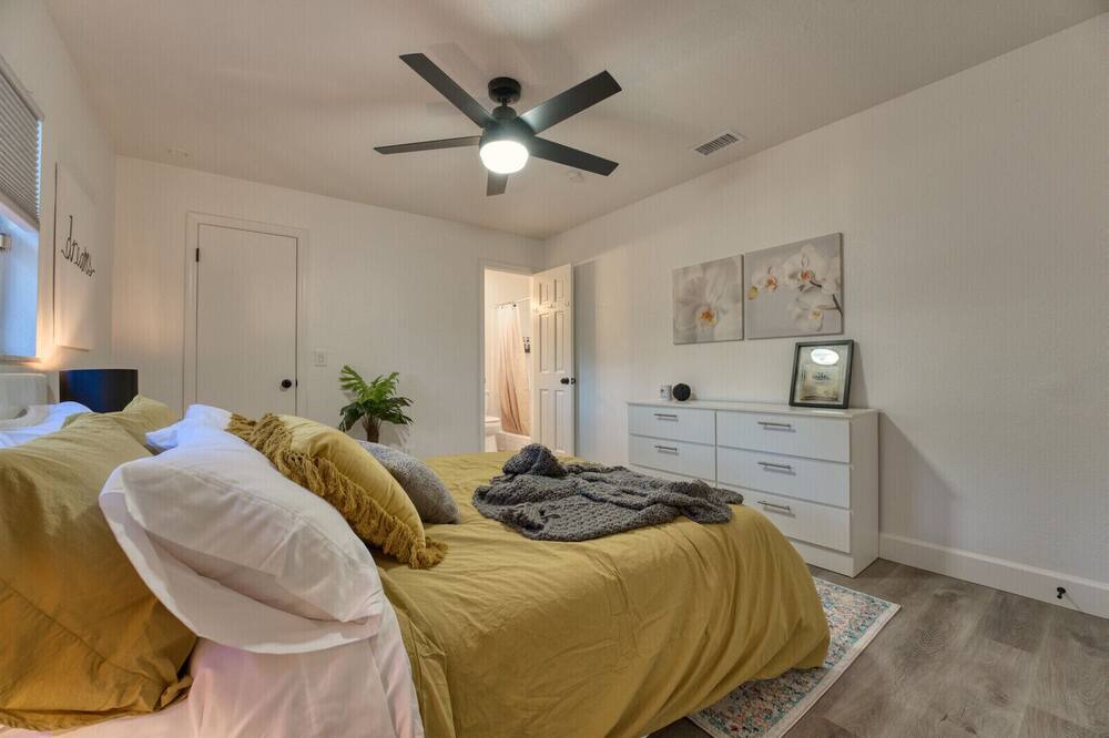 Photo of Bathroom in Bloomingdale