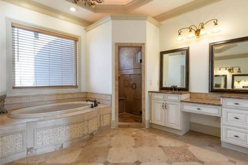 Photo of Bathroom in Gainesville
