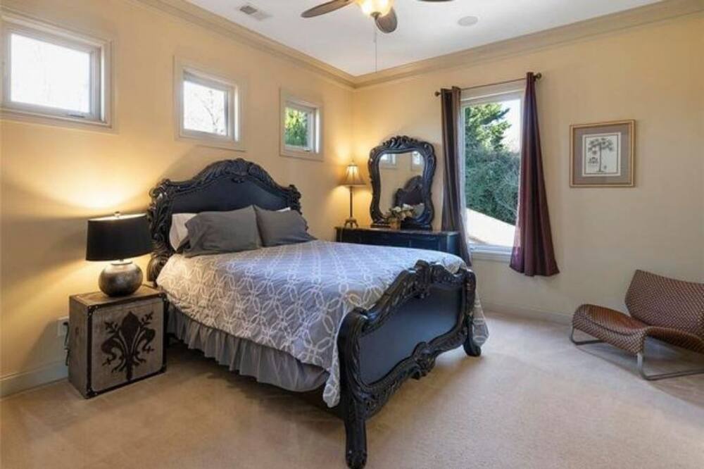 Photo of Bedroom in Gainesville