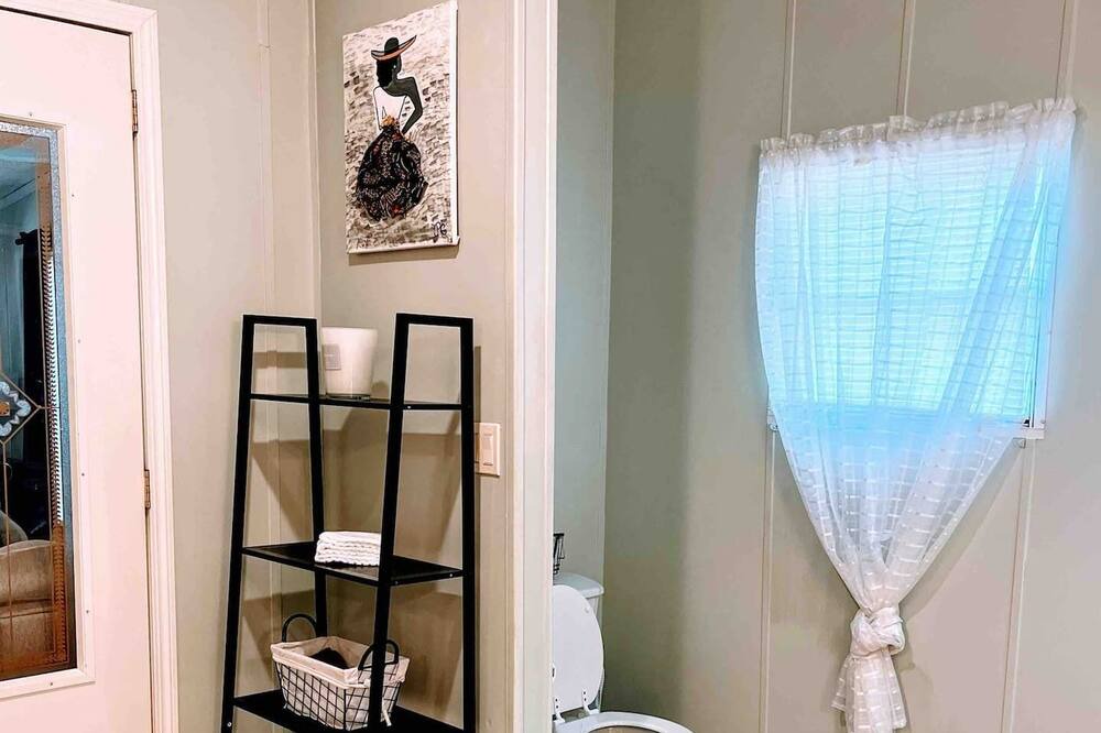 Photo of Bathroom in Beaufort