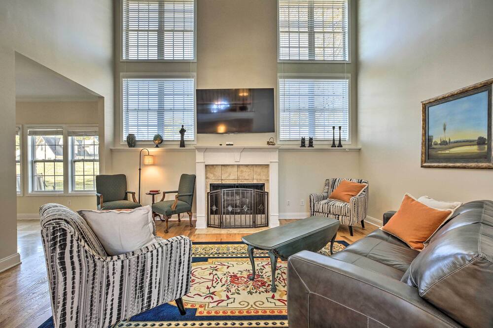 Photo of Livingroom in Jackson County