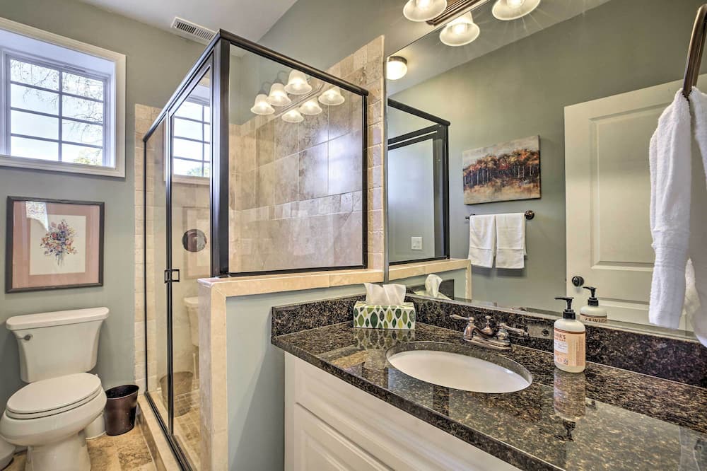 Photo of Bathroom in Jackson County