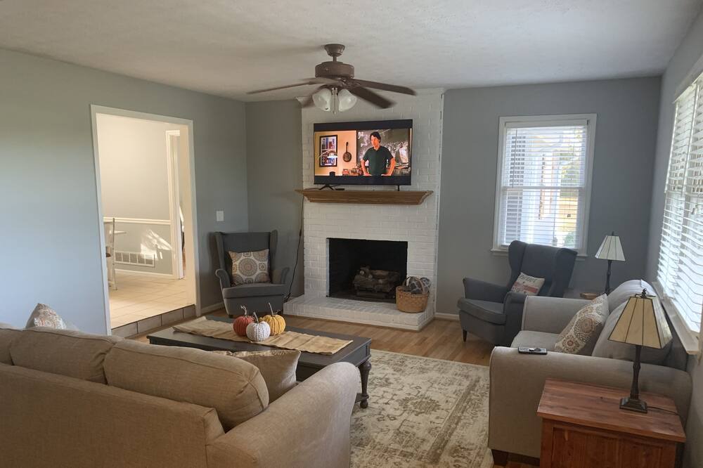 Photo of Livingroom in Jefferson