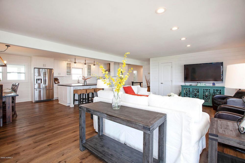 Photo of Livingroom in Shell Island