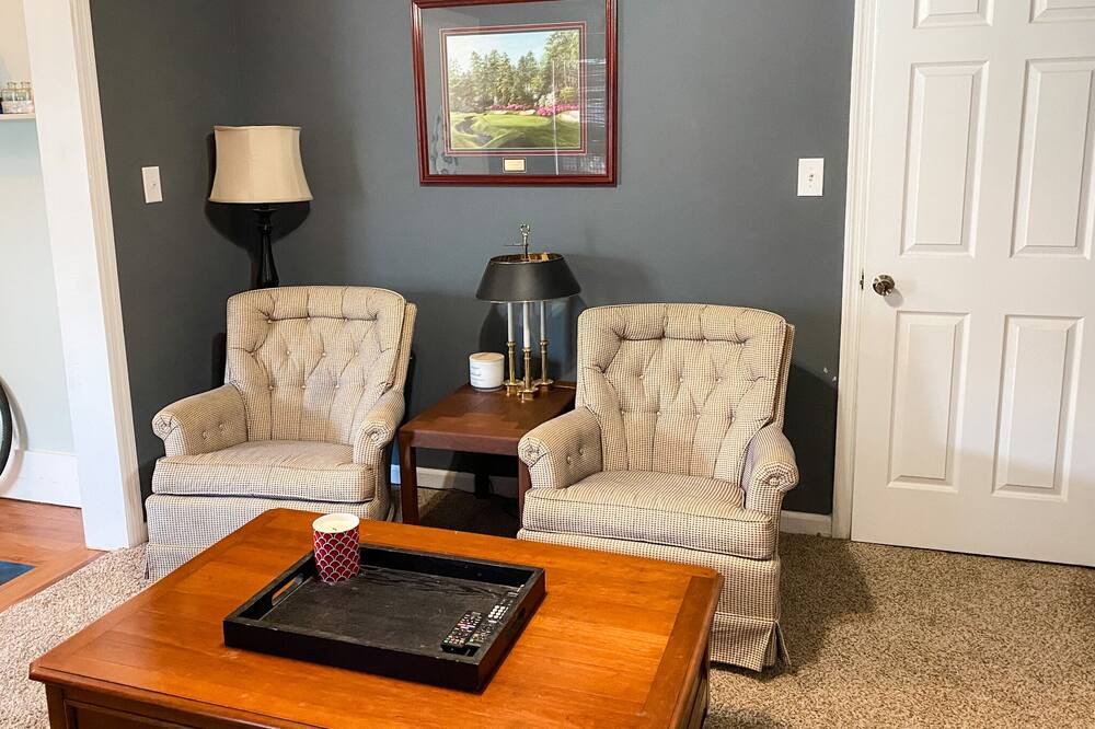 Photo of Bedroom in Summerville