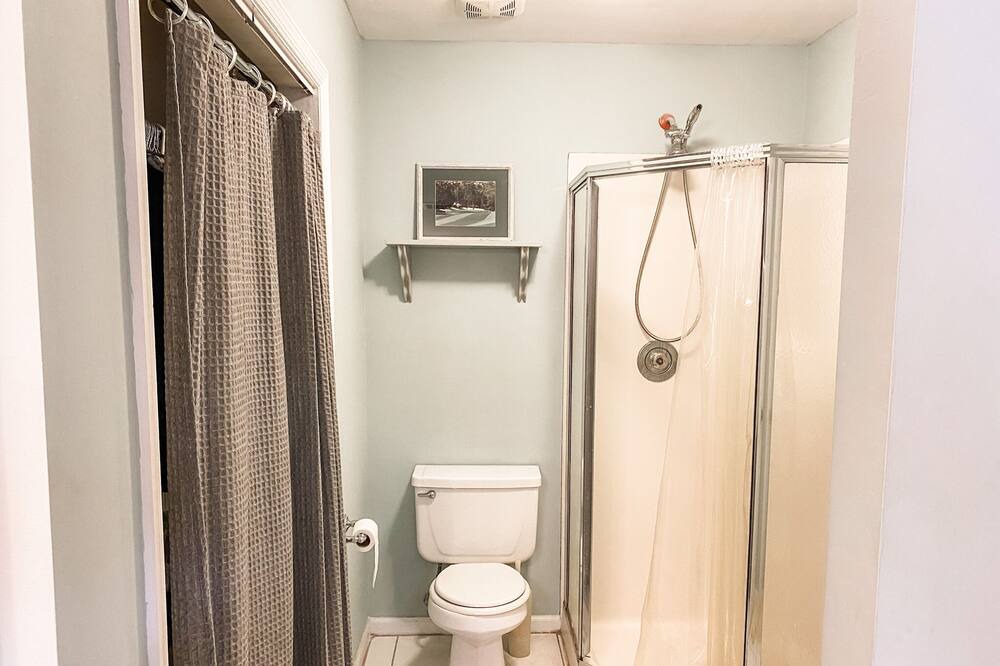 Photo of Bathroom in Summerville