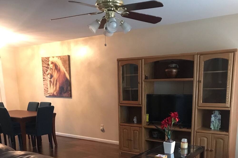 Photo of Livingroom in Huntcliff