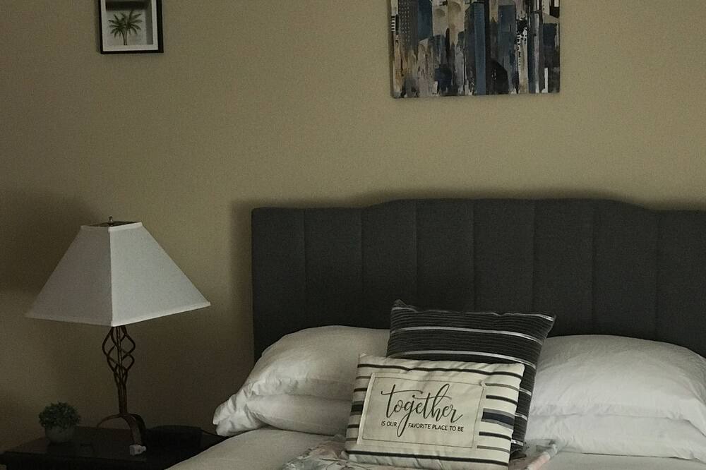 Photo of Bedroom in Huntcliff