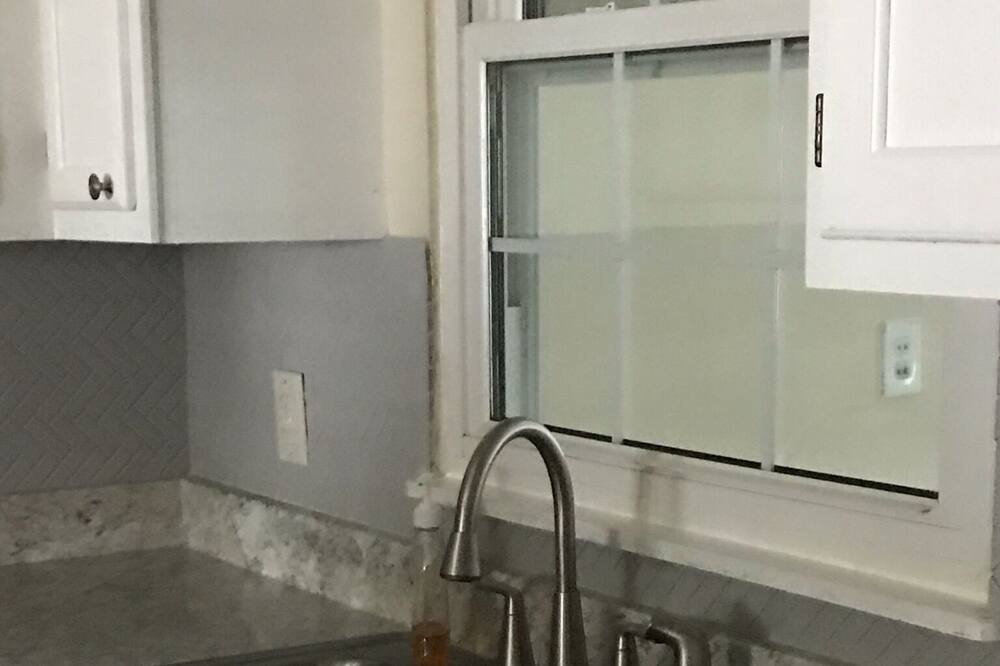 Photo of Kitchen in Huntcliff