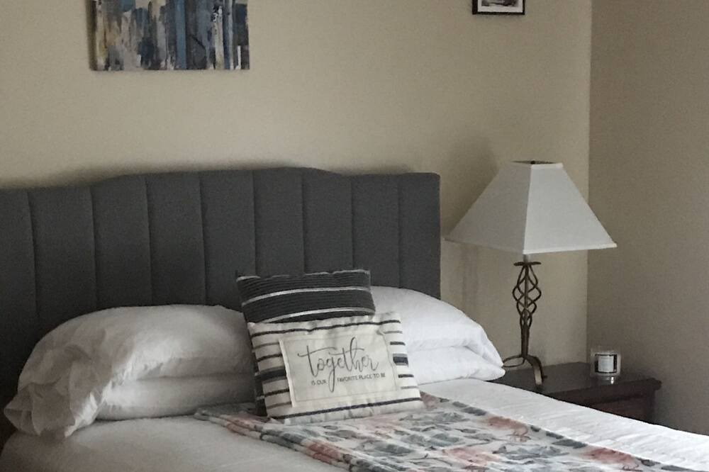 Photo of Bedroom in Huntcliff