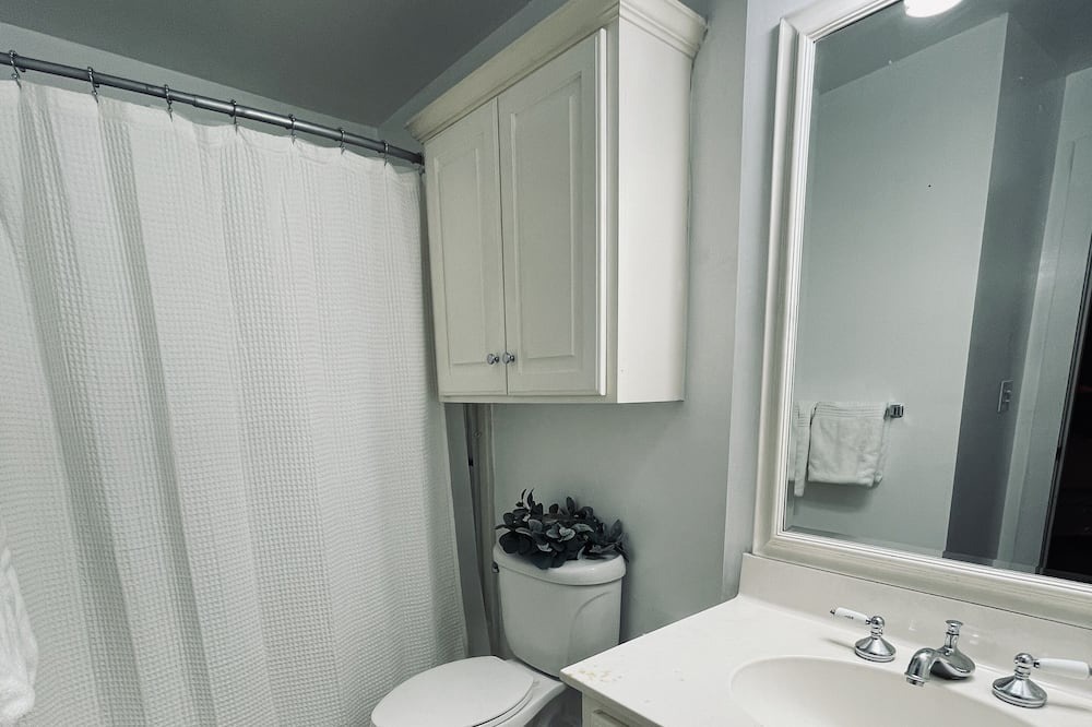 Photo of Bathroom in Abbeville