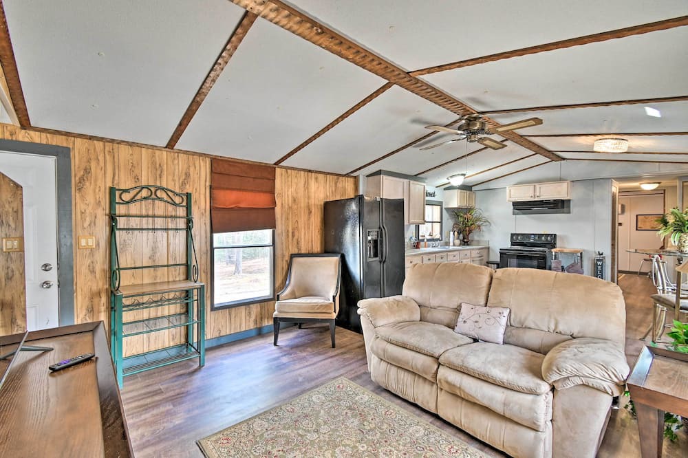 Photo of Bedroom in Lemon Springs