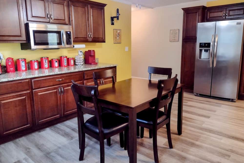 Photo of Kitchen in Golden Grove