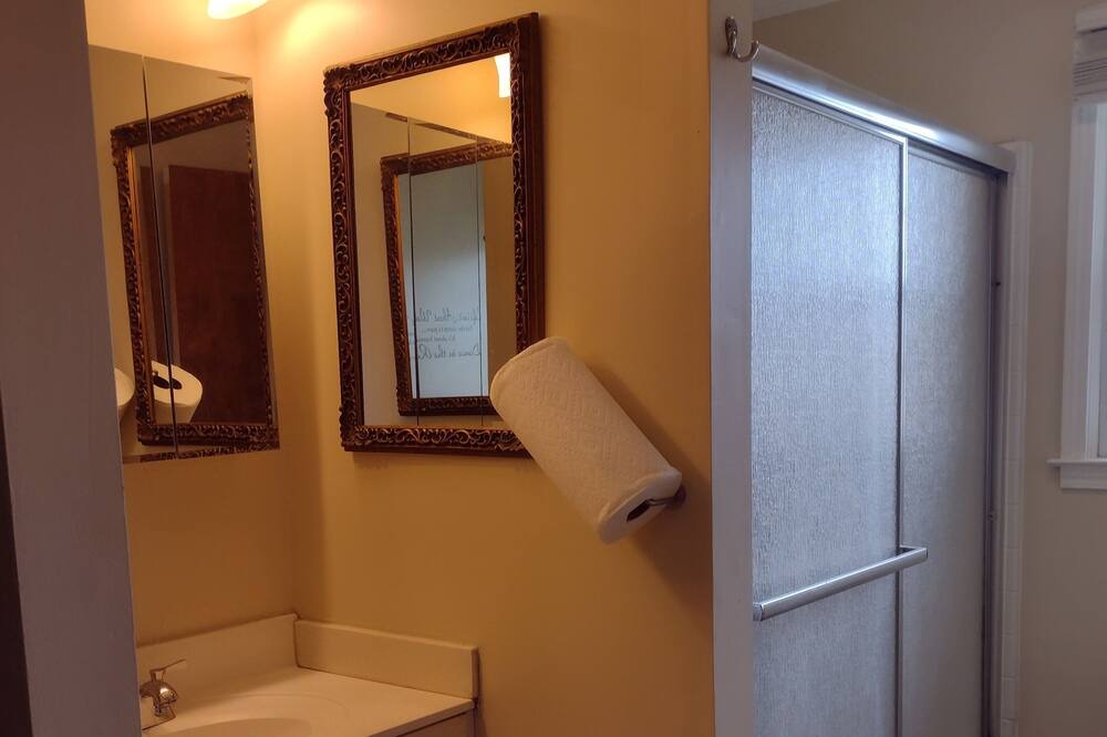 Photo of Bathroom in Golden Grove