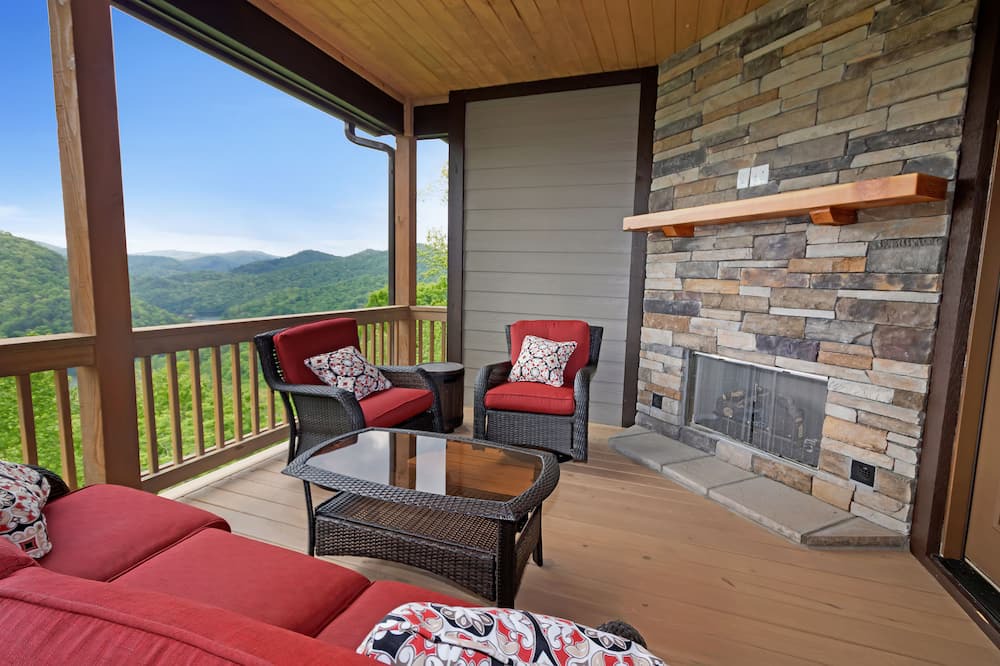 Photo of Livingroom in Bear Lake Reserve