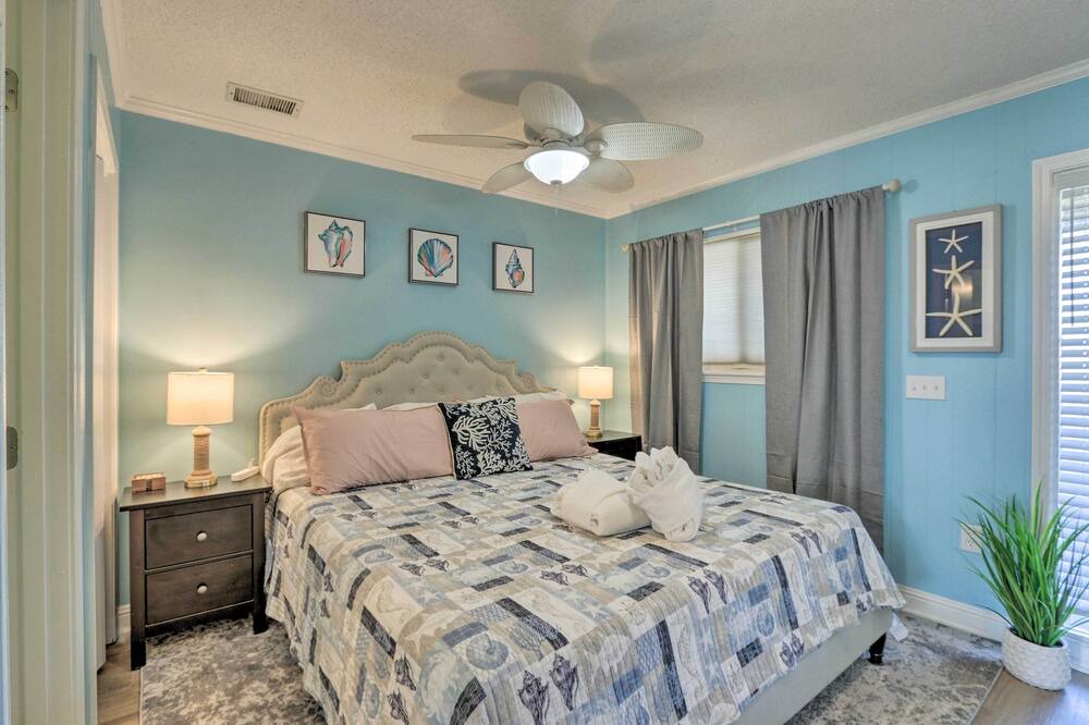 Photo of Bedroom in Folly Field