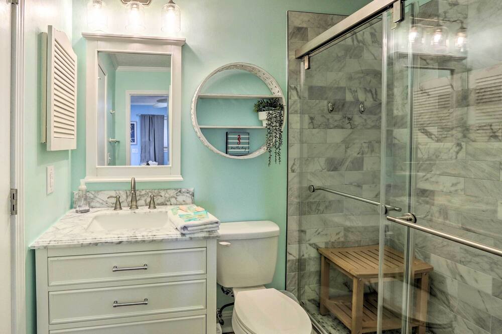 Photo of Bathroom in Folly Field