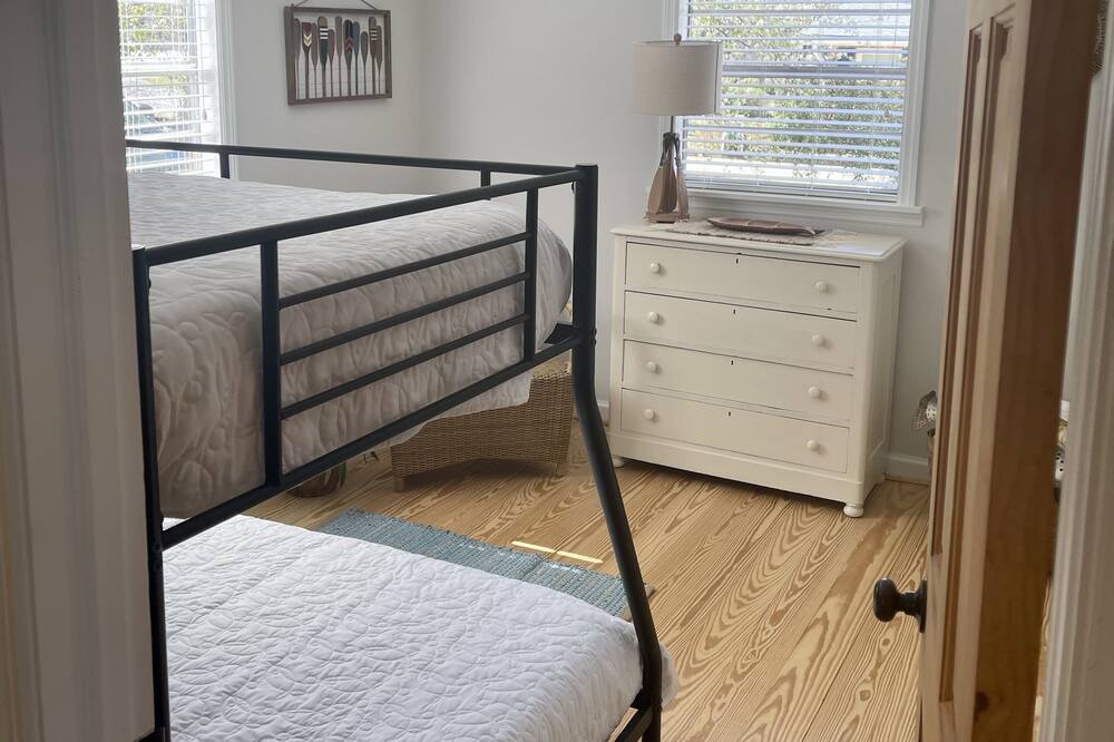 Photo of Bedroom in Chapin
