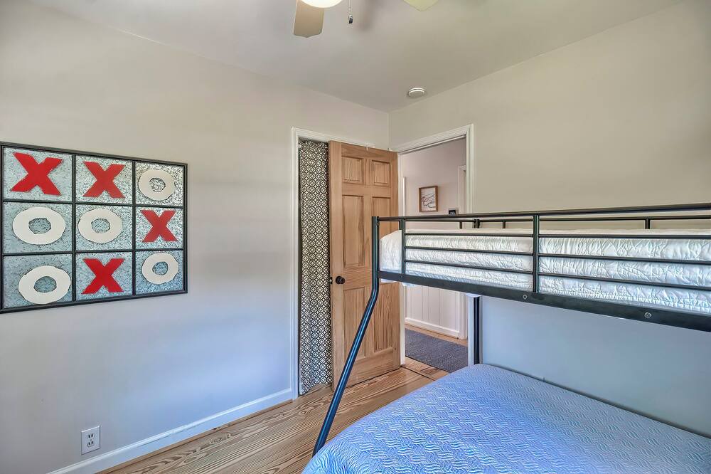 Photo of Bedroom in Chapin